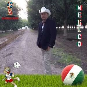 Meet your Posher, Genaro